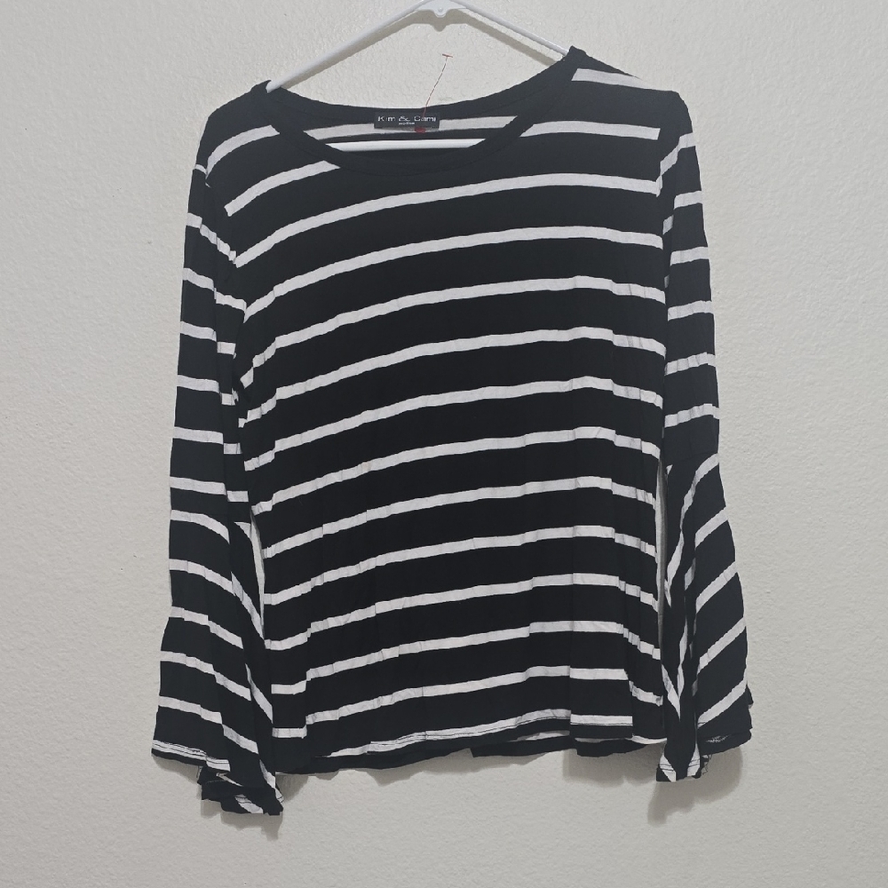 Kim & Cami‎ Black and White Striped Long, Bell Sleeve Top M